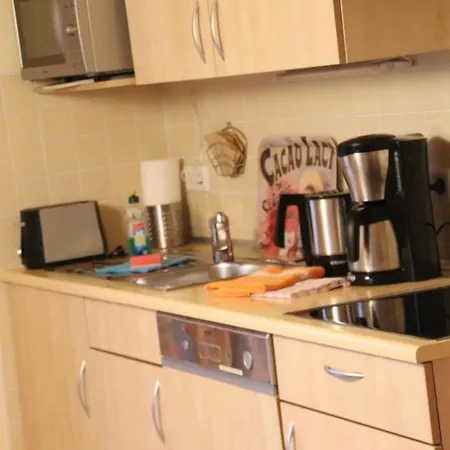 4 Sterne Feuerstein Mit Balkon Апартаменты *