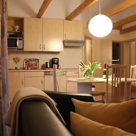 4 Sterne Feuerstein Mit Balkon Апартаменты Лоббе